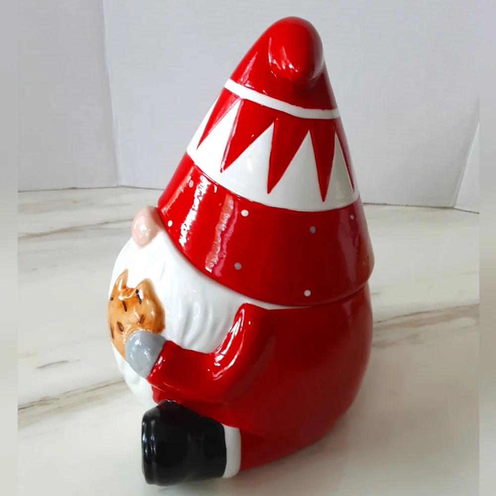 Transpac DOLOMITE CHRISTMAS GNOME Treat Cookie Jar Y7806